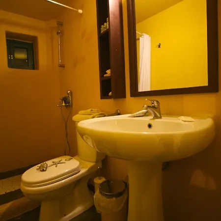 Atlantis Hotel 3*